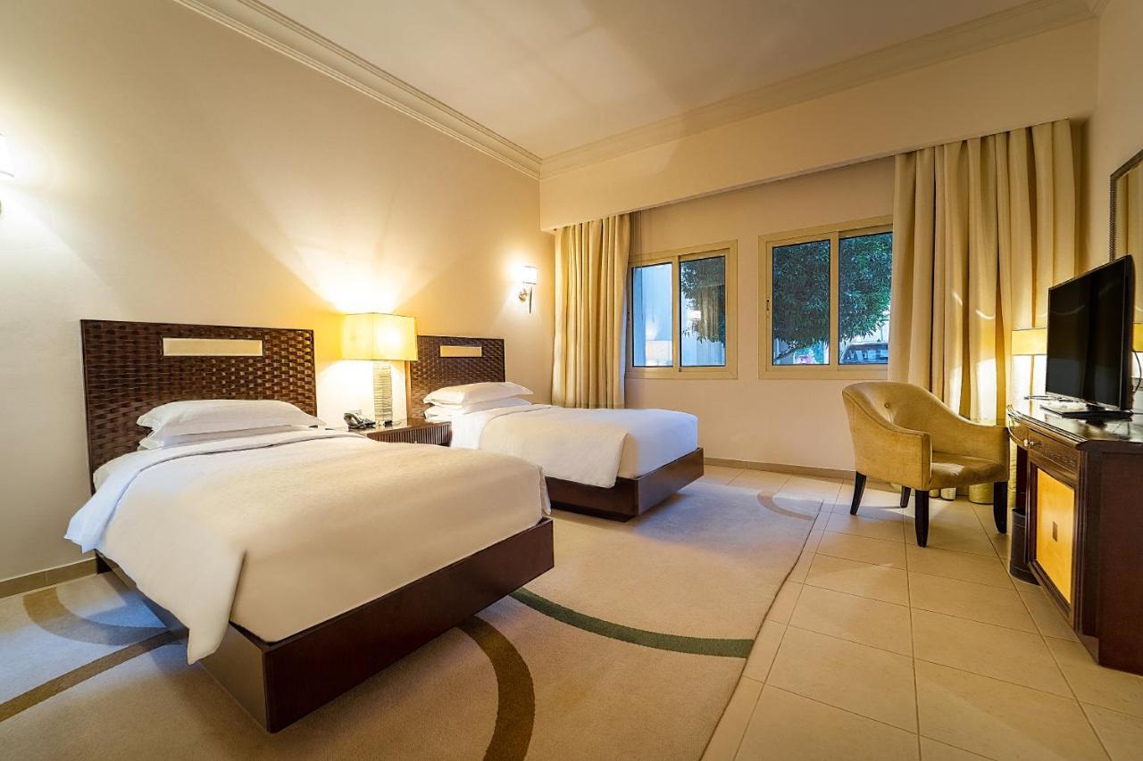 Grand Hyatt Doha Hotel & Villas Eksteriør billede A room at the hotel