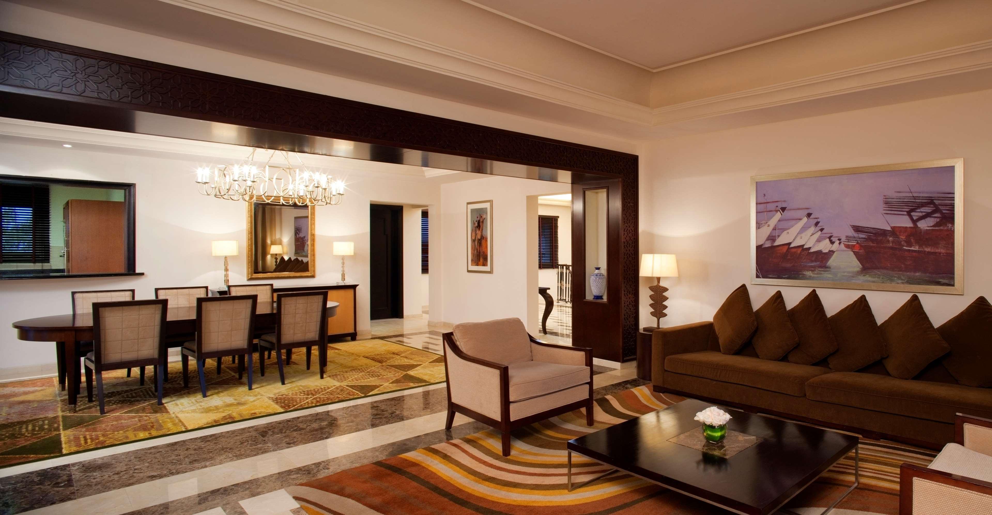 Grand Hyatt Doha Hotel & Villas Eksteriør billede A suite at the Taj Mahal Palace, Mumbai