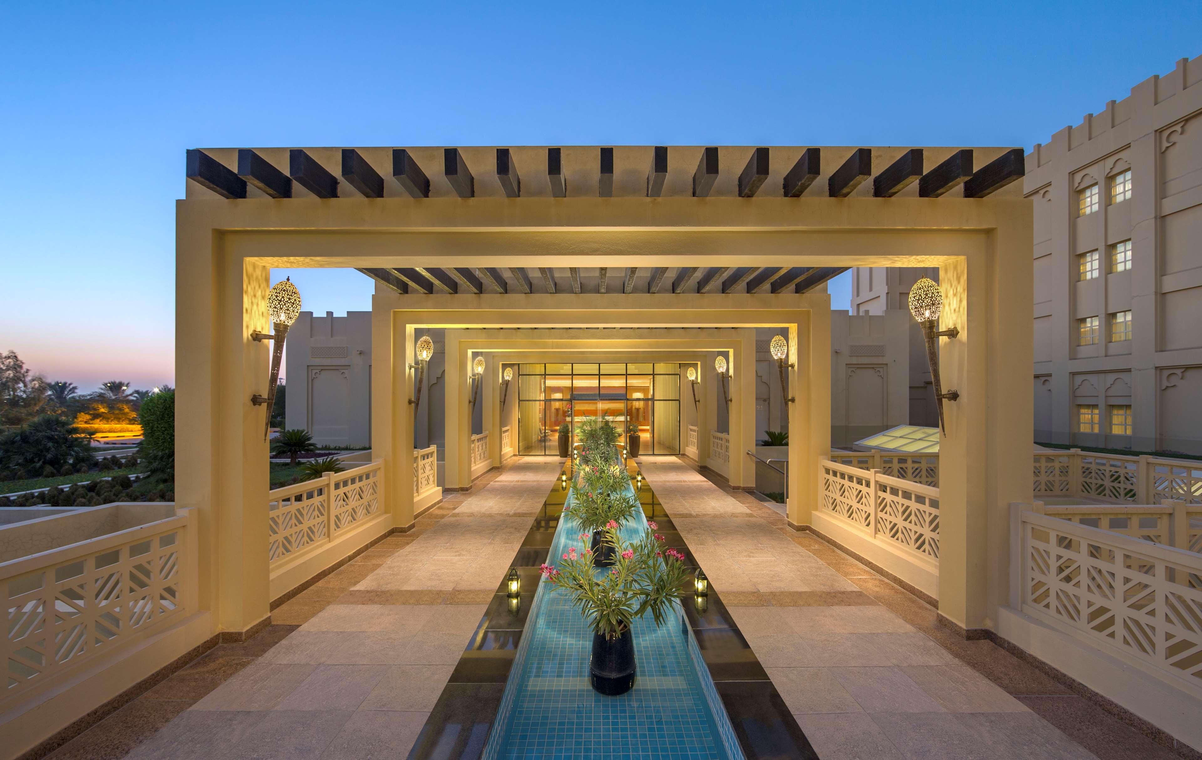 Grand Hyatt Doha Hotel & Villas Eksteriør billede The Westin Dubai
