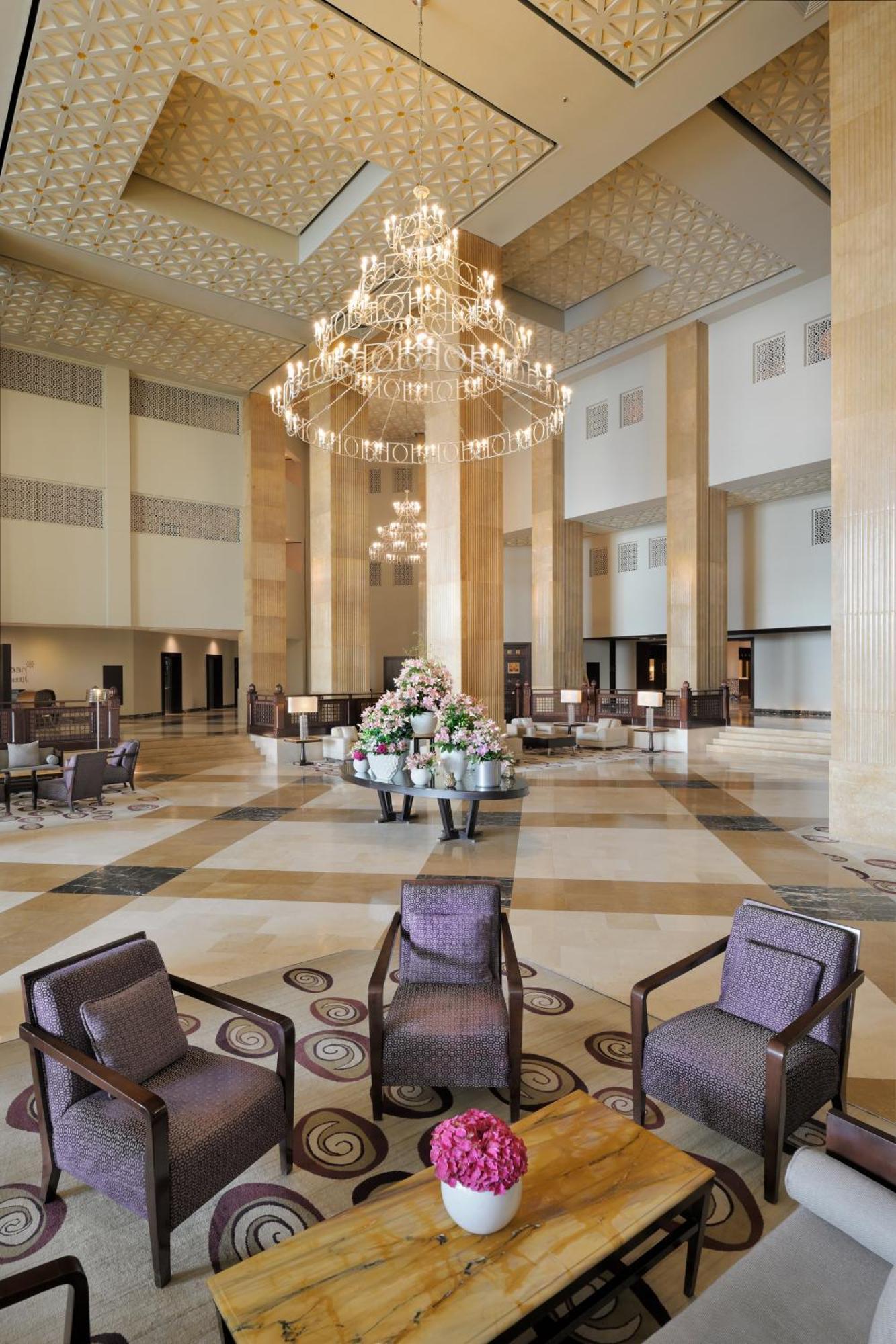 Grand Hyatt Doha Hotel & Villas Eksteriør billede Lobby