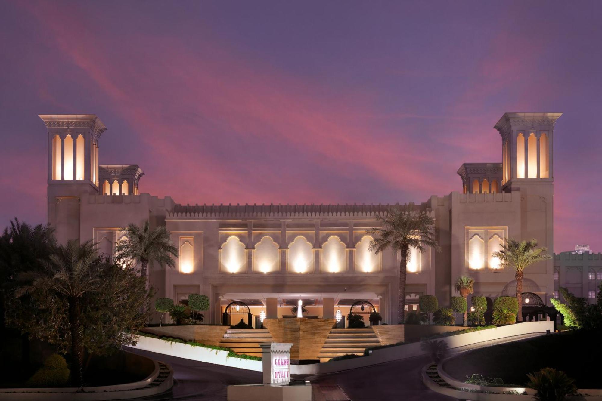 Grand Hyatt Doha Hotel & Villas Eksteriør billede The Ritz-Carlton, Manama